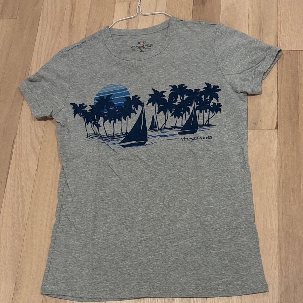 Vineyard Vines Gray Tee with Navy Palm Design
